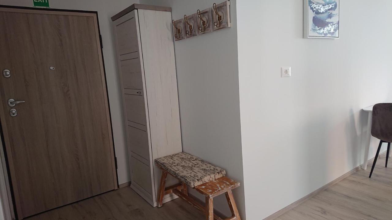 Roza Apartment Cres Exterior photo